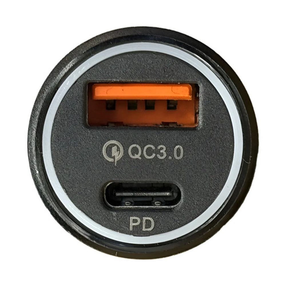 Cargador de auto USB y USB-C carga rápida QC3.0 - detalle de los puertos USB y USB-C